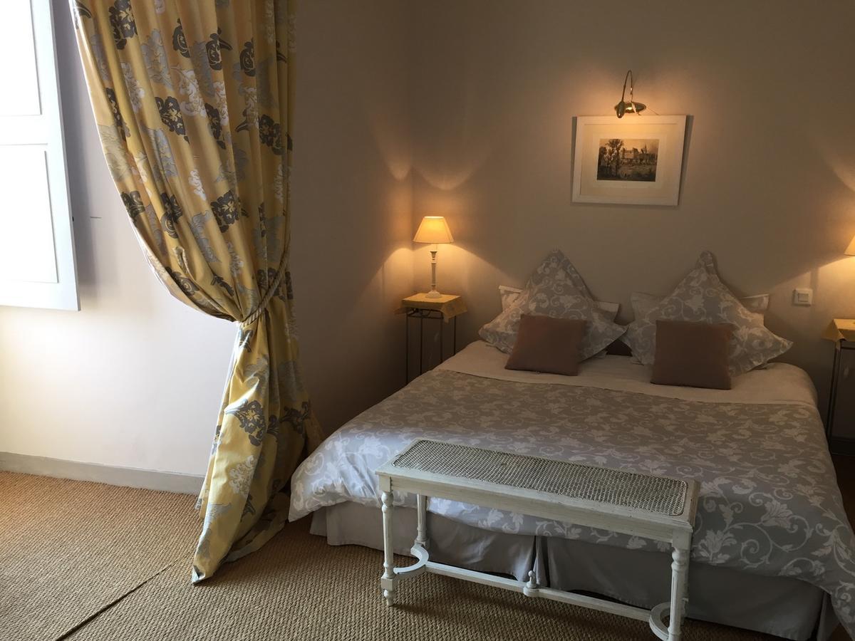 Chateau De Durtal Bed & Breakfast Eksteriør bilde